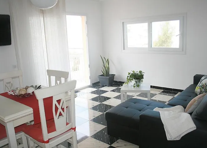 Fantastic, 100 Meters From The Appartement